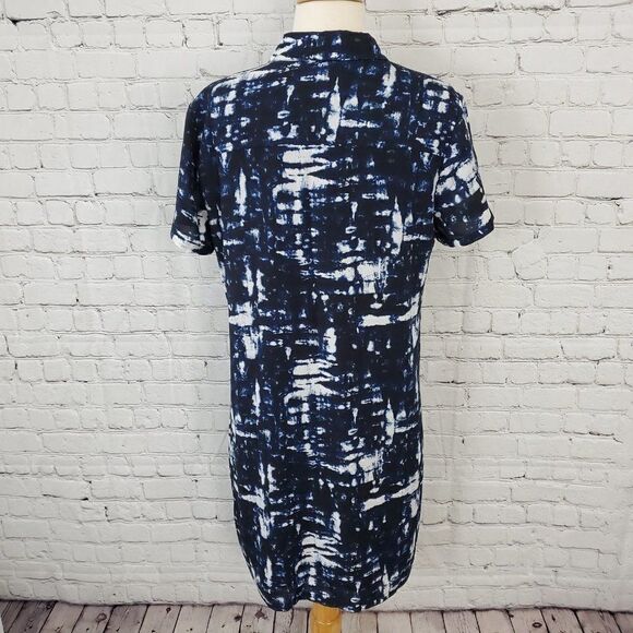 WILLOW & THREAD Short Sleeve Front Zip Dress Blue - Picture 4 of 5